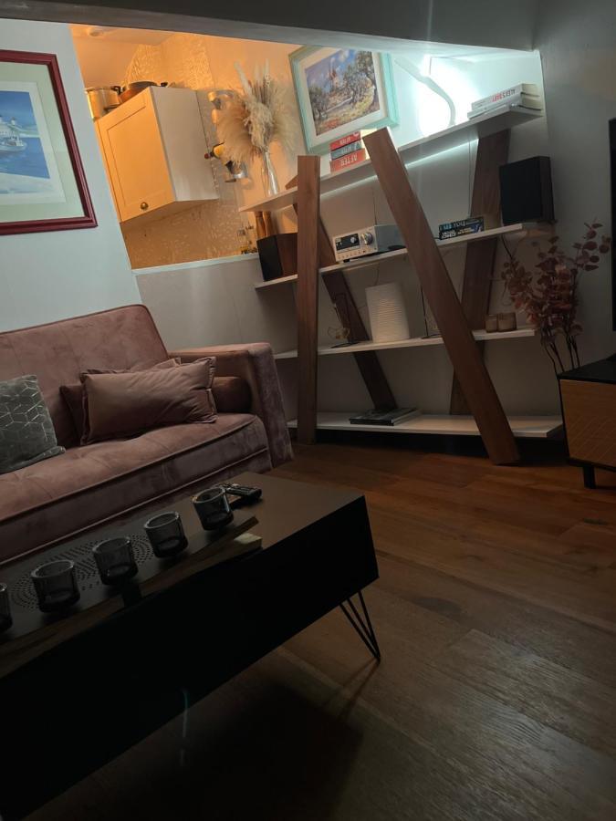 Appartement Cosy La Treille Vieux Лил Екстериор снимка