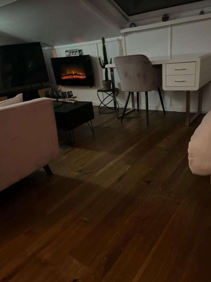 Appartement Cosy La Treille Vieux Лил Екстериор снимка