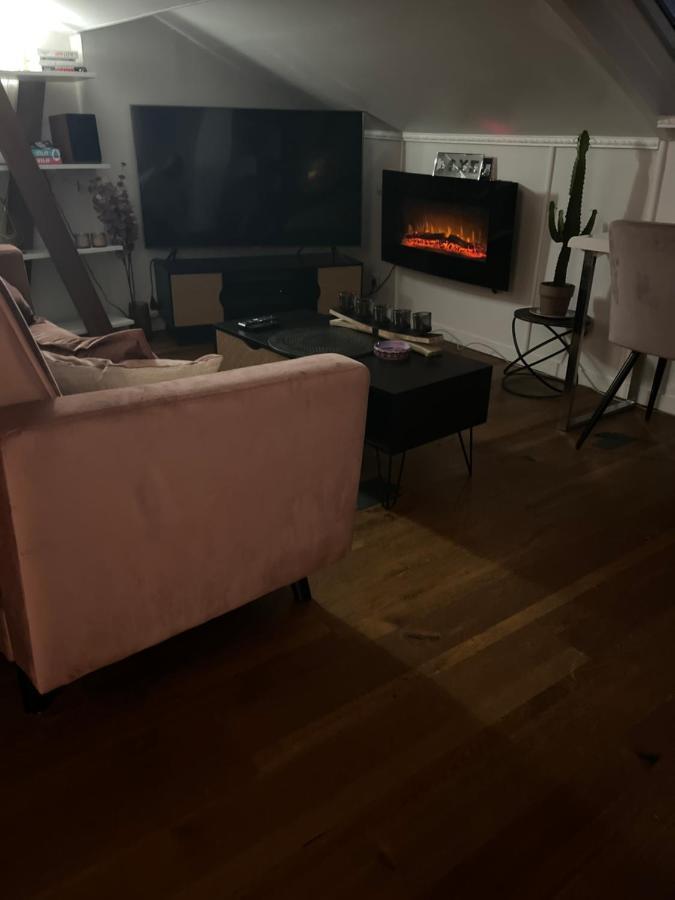 Appartement Cosy La Treille Vieux Лил Екстериор снимка